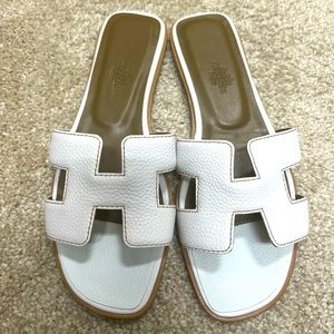 Hermes Oran white pebbled leather sandals size 38